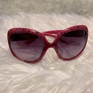 Pink spotted oversized sunglasses
